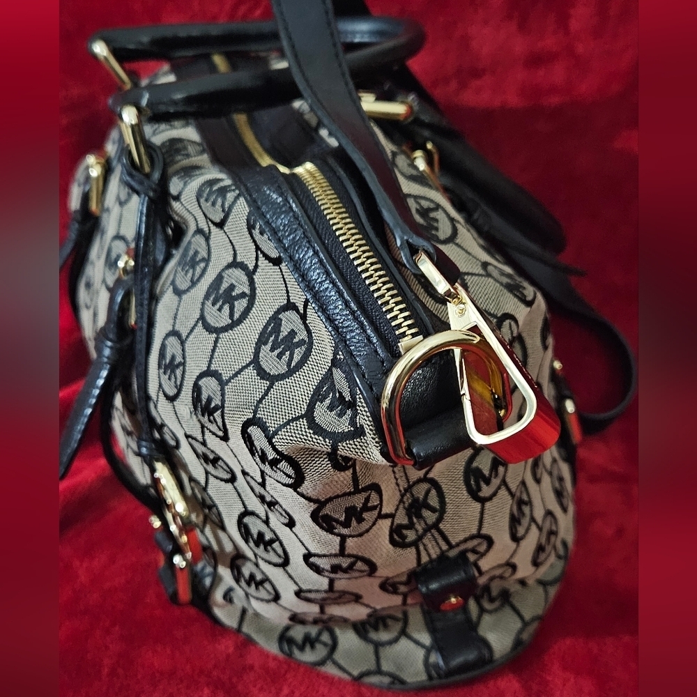 Michael Kors Bedford Satchel Black & Gray Jacquard Signature Satchel - Picture 4 of 16